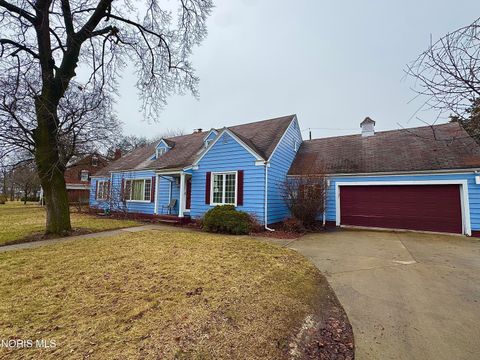 Tiny photo for 2141 Mount Vernon Avenue, Toledo, OH 43607 (MLS # 10004806)