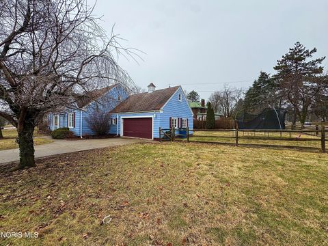 Tiny photo for 2141 Mount Vernon Avenue, Toledo, OH 43607 (MLS # 10004806)