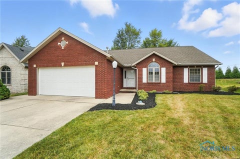 Homes For Sale - 1556 Plum Creek Drive<br/> Findlay, OH 45840