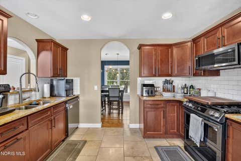 Tiny photo for 5539 Clear Crk Court, Sylvania, OH 43560 (MLS # 10010599)