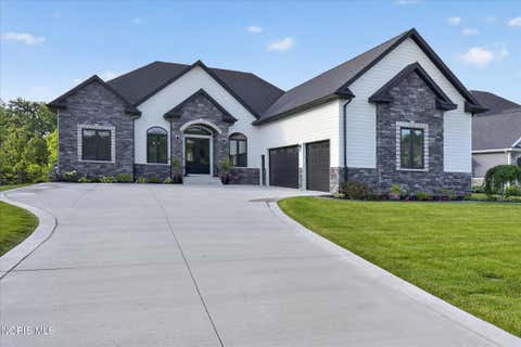 Homes For Sale - 30316 Jacqueline Place<br/> Perrysburg, OH 43551