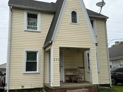 Photo of 240 W Crawford Avenue, Toledo, OH 43612 (MLS # 10014073)