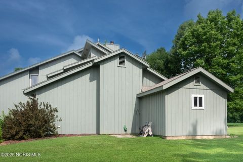 Tiny photo for 222 Lakeview Drive, Bryan, OH 43506 (MLS # 10001778)