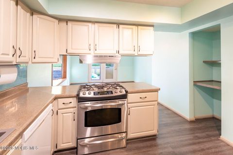 Tiny photo for 222 Lakeview Drive, Bryan, OH 43506 (MLS # 10001778)