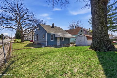 Tiny photo for 502 Brighton Avenue, Toledo, OH 43609 (MLS # 10006155)