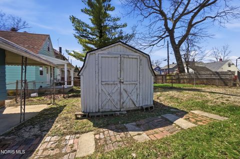 Tiny photo for 502 Brighton Avenue, Toledo, OH 43609 (MLS # 10006155)