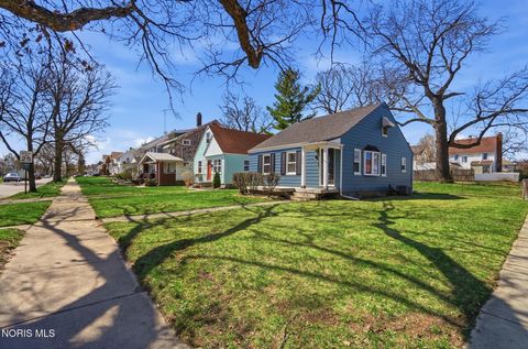 Tiny photo for 502 Brighton Avenue, Toledo, OH 43609 (MLS # 10006155)