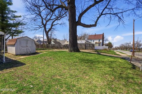 Tiny photo for 502 Brighton Avenue, Toledo, OH 43609 (MLS # 10006155)