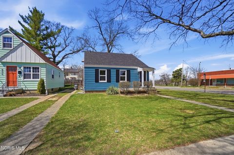 Tiny photo for 502 Brighton Avenue, Toledo, OH 43609 (MLS # 10006155)