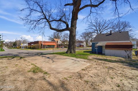 Tiny photo for 502 Brighton Avenue, Toledo, OH 43609 (MLS # 10006155)