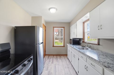 Tiny photo for 502 Brighton Avenue, Toledo, OH 43609 (MLS # 10006155)