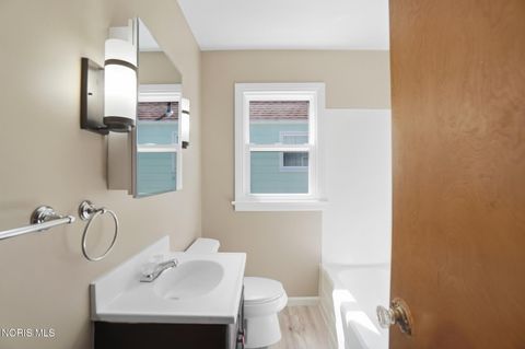 Tiny photo for 502 Brighton Avenue, Toledo, OH 43609 (MLS # 10006155)