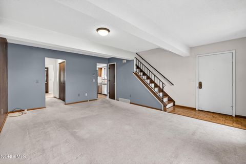 Tiny photo for 5409 Westcastle Drive #Apt 4, Toledo, OH 43615 (MLS # 10005211)