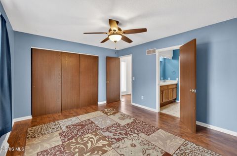 Tiny photo for 5409 Westcastle Drive #Apt 4, Toledo, OH 43615 (MLS # 10005211)
