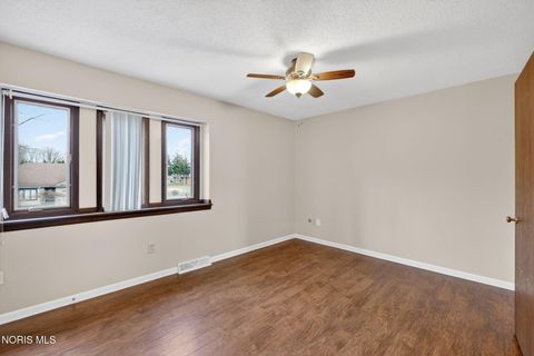 Tiny photo for 5409 Westcastle Drive #Apt 4, Toledo, OH 43615 (MLS # 10005211)
