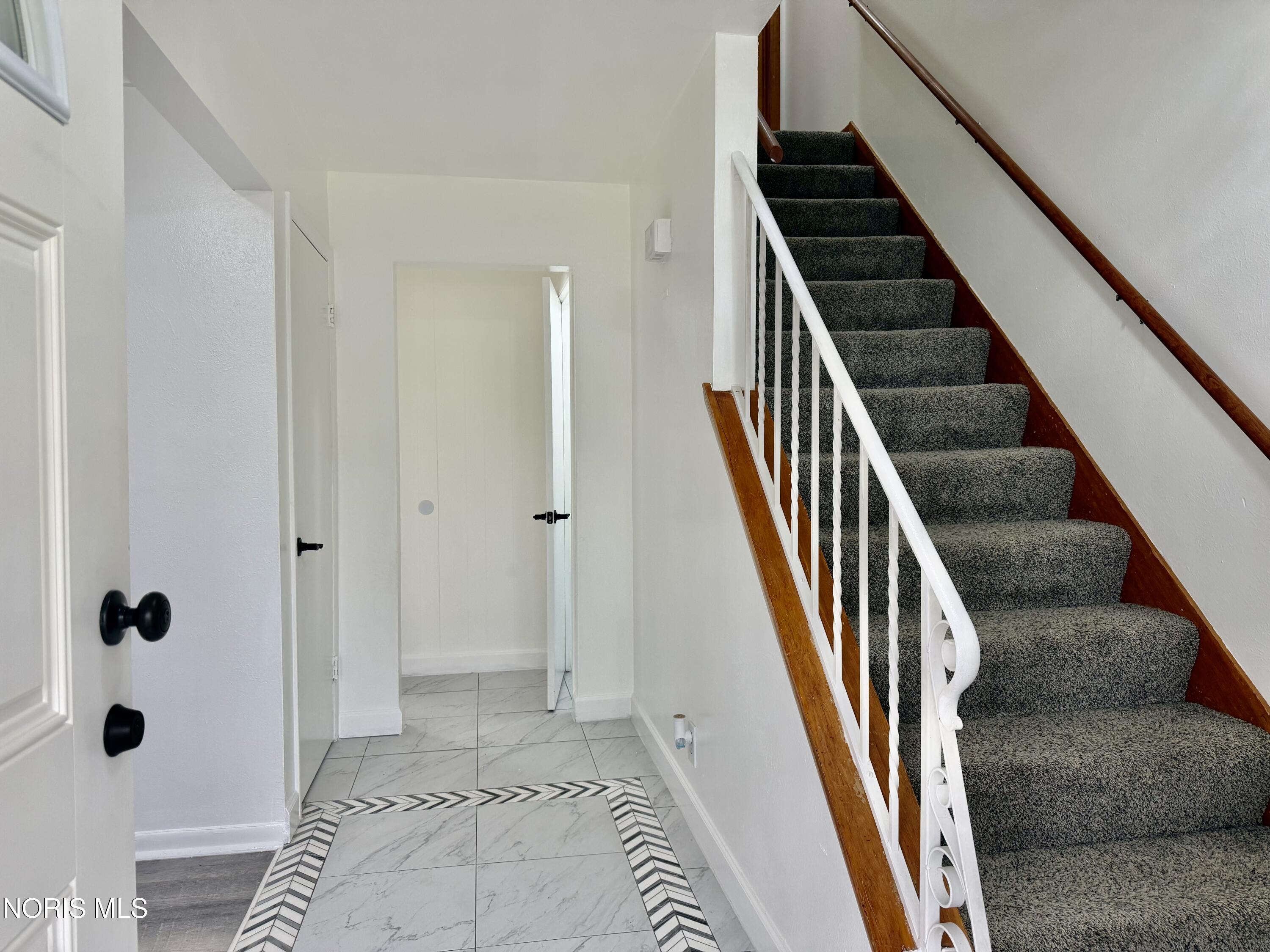 2525 Luddington Drive