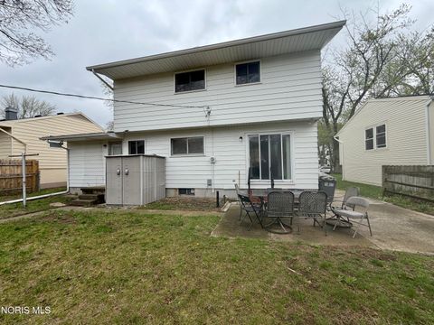 Tiny photo for 2525 Luddington Drive, Toledo, OH 43615 (MLS # 10006565)