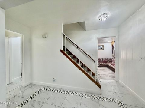 Tiny photo for 2525 Luddington Drive, Toledo, OH 43615 (MLS # 10006565)