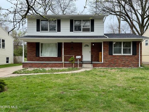 Photo of 2525 Luddington Drive, Toledo, OH 43615 (MLS # 10006565)