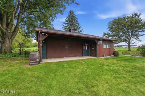Tiny photo for 19300 Luckey Road, Pemberville, OH 43450 (MLS # 10014057)