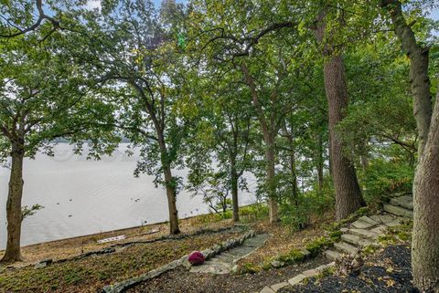 Tiny photo for 4215 River Road, Toledo, OH 43614 (MLS # 10003498)