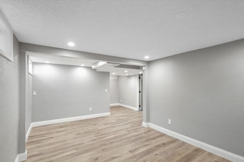 Tiny photo for 3840 Garrison Road, Toledo, OH 43613 (MLS # 10000080)