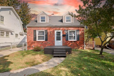 Photo of 3840 Garrison Road, Toledo, OH 43613 (MLS # 10000080)
