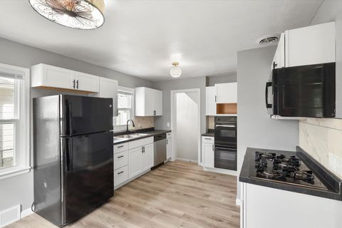 Tiny photo for 3840 Garrison Road, Toledo, OH 43613 (MLS # 10000080)