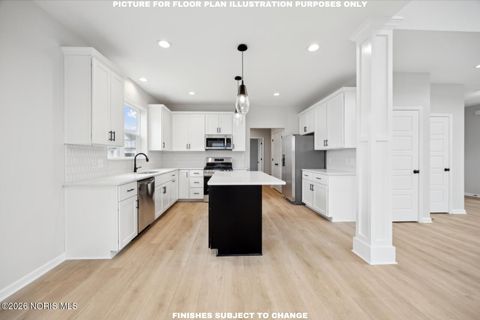 Tiny photo for 123 Valley Hall Drive, Perrysburg, OH 43551 (MLS # 10003024)