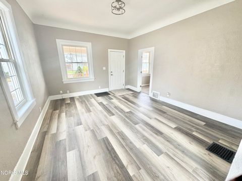 Tiny photo for 729 Jackson Avenue, Defiance, OH 43512 (MLS # 10005119)