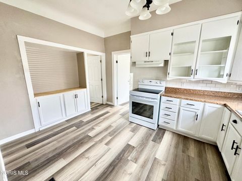 Tiny photo for 729 Jackson Avenue, Defiance, OH 43512 (MLS # 10005119)