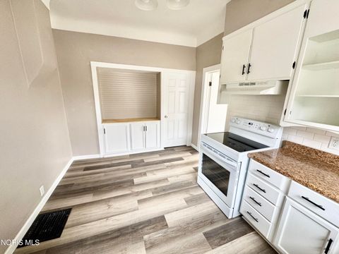 Tiny photo for 729 Jackson Avenue, Defiance, OH 43512 (MLS # 10005119)