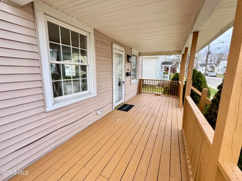 Tiny photo for 729 Jackson Avenue, Defiance, OH 43512 (MLS # 10005119)