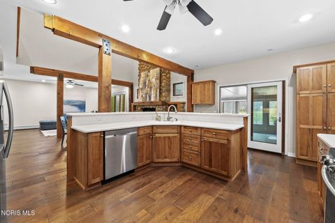 Tiny photo for 28375 White Road, Perrysburg, OH 43551 (MLS # 10006293)