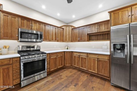 Tiny photo for 28375 White Road, Perrysburg, OH 43551 (MLS # 10006293)