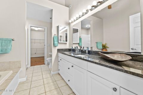 Tiny photo for 28375 White Road, Perrysburg, OH 43551 (MLS # 10006293)