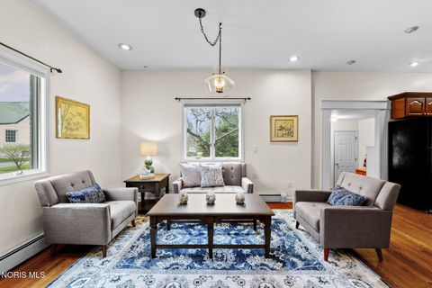 Tiny photo for 28375 White Road, Perrysburg, OH 43551 (MLS # 10006293)