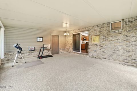 Tiny photo for 28375 White Road, Perrysburg, OH 43551 (MLS # 10006293)
