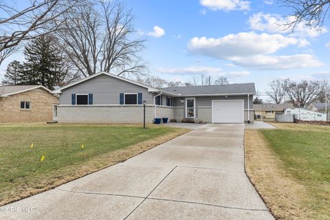 Tiny photo for 5862 W Benalex Drive, Toledo, OH 43612 (MLS # 10004205)