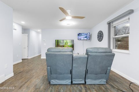 Tiny photo for 5862 W Benalex Drive, Toledo, OH 43612 (MLS # 10004205)