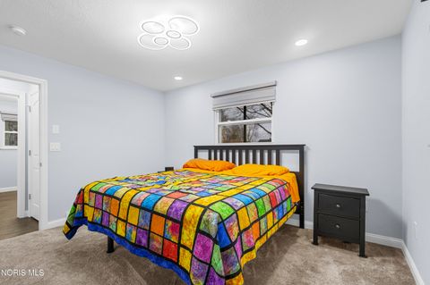 Tiny photo for 5862 W Benalex Drive, Toledo, OH 43612 (MLS # 10004205)