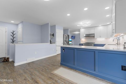 Tiny photo for 5862 W Benalex Drive, Toledo, OH 43612 (MLS # 10004205)