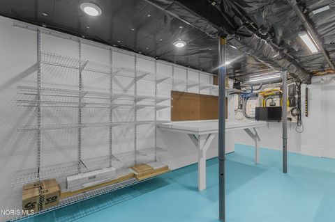 Tiny photo for 5862 W Benalex Drive, Toledo, OH 43612 (MLS # 10004205)