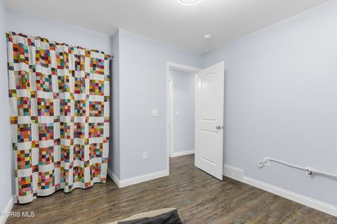 Tiny photo for 5862 W Benalex Drive, Toledo, OH 43612 (MLS # 10004205)