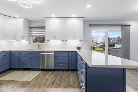 Tiny photo for 5862 W Benalex Drive, Toledo, OH 43612 (MLS # 10004205)