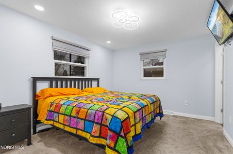 Tiny photo for 5862 W Benalex Drive, Toledo, OH 43612 (MLS # 10004205)