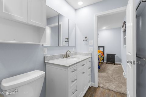 Tiny photo for 5862 W Benalex Drive, Toledo, OH 43612 (MLS # 10004205)