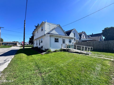 Tiny photo for 177 Bacon Street, Rossford, OH 43460 (MLS # 10014063)