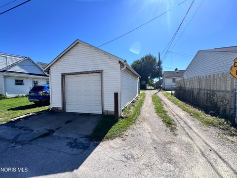 Tiny photo for 177 Bacon Street, Rossford, OH 43460 (MLS # 10014063)