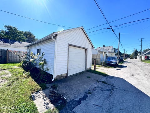 Tiny photo for 177 Bacon Street, Rossford, OH 43460 (MLS # 10014063)